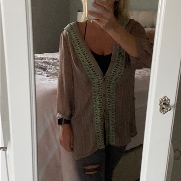 Vintage Style Blouse - Picture 2 of 5